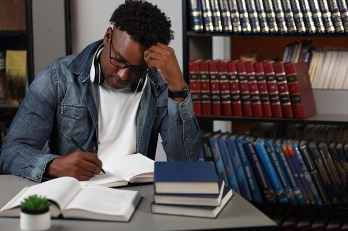Study law in USA with Scholarship